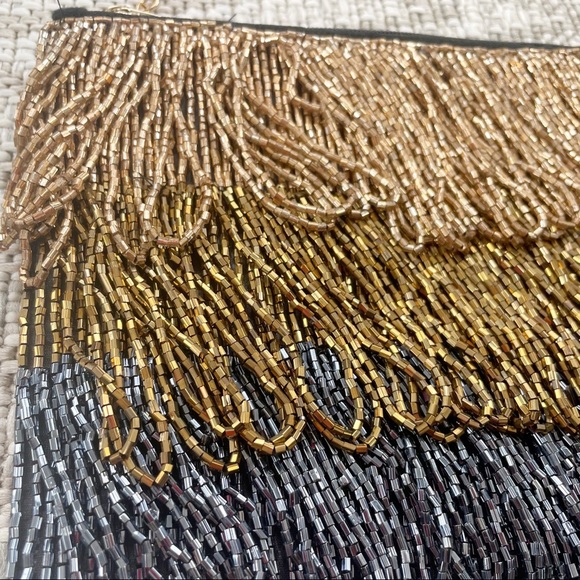 Metallic Fringe Zip Crossbody with Metal Chain - Picture 4 of 6